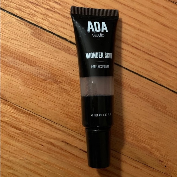 Makeup - Picture 2 of 8